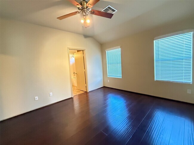 Building Photo - 24210 Silversmith Ln