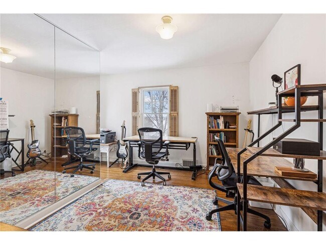 Building Photo - 1197 W Como Blvd