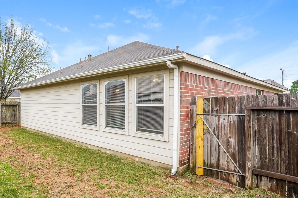 Building Photo - 20746 Fox Cliff Ln