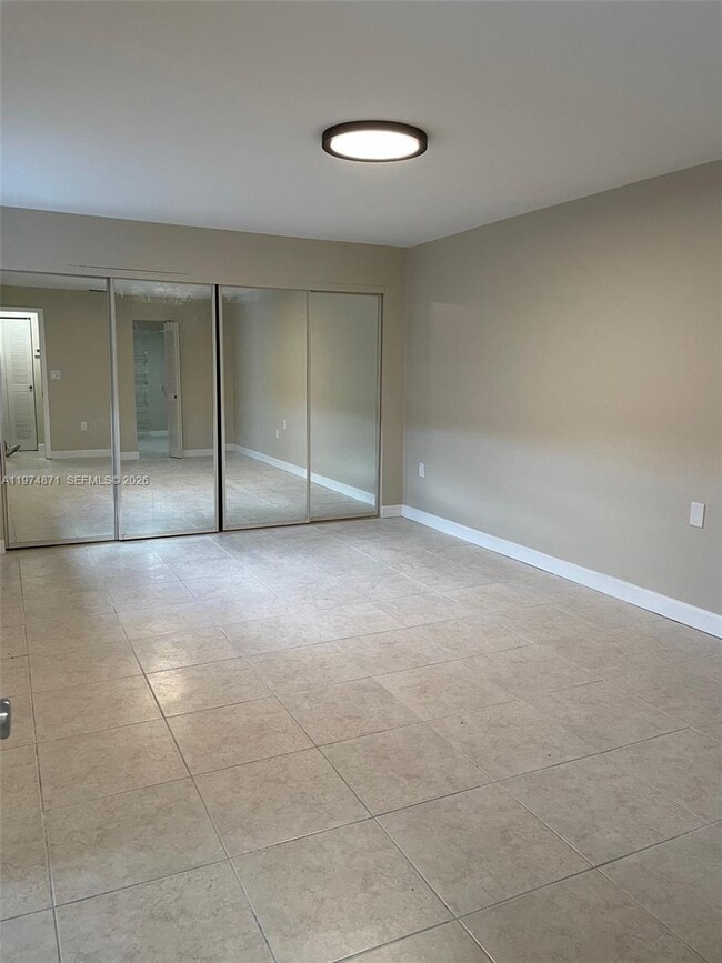 Building Photo - 4702 SW 67th Ave