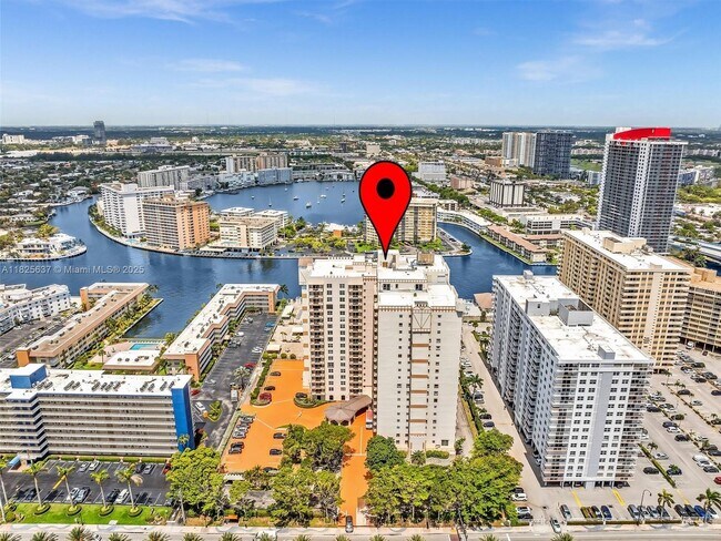 Building Photo - 1865 S Ocean Dr