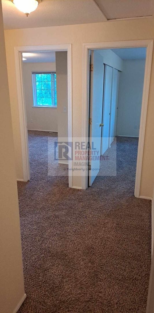 Building Photo - Check Out This Adorable 3 Bedroom, 2.5 Bath TownHome!