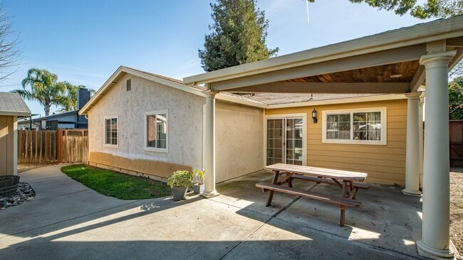 Building Photo - Beautifully Upgraded Single Family Home in Vacaville