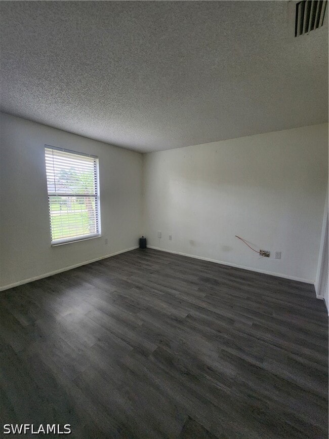 Building Photo - 4619 Chippendale Dr