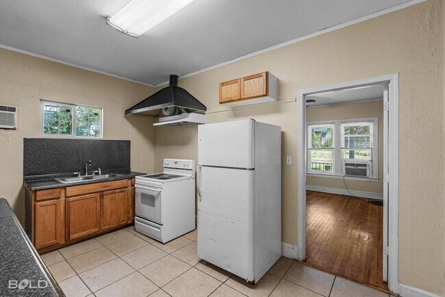 Building Photo - 649-B Merrick Street-