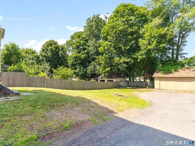 Building Photo - 171 Bassett St