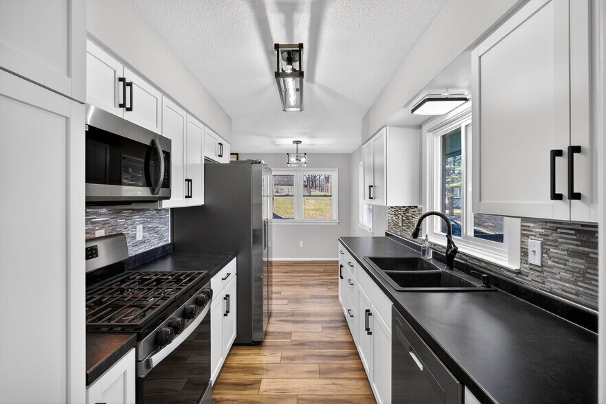 Kitchen - 135 Elm St