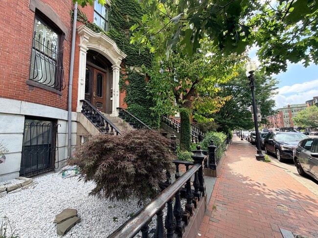 Building Photo - 470 Massachusetts Ave
