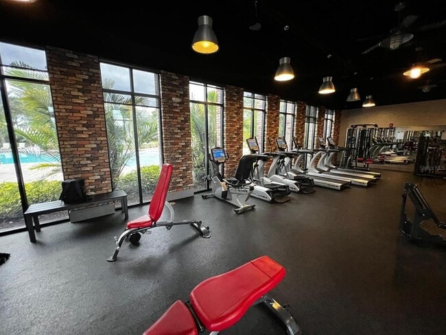 Building Photo - 741 Longboat Dr