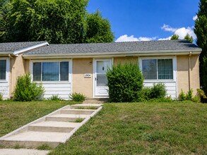 Building Photo - 2924 W Uintah St