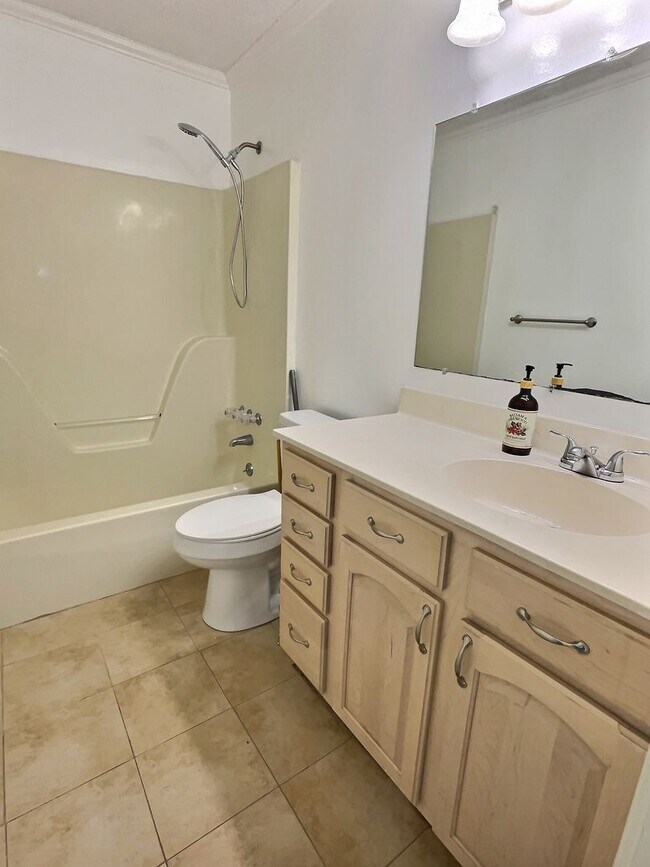 Building Photo - 3-bedroom 2-bathroom home in Vancleave, MS!