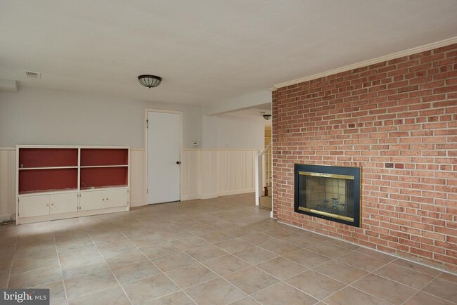 Building Photo - 6716 Tulip Hill Terrace