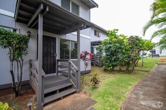 Building Photo - 3 bd / 1.5 ba Condo at Waiau Gardens Kai E