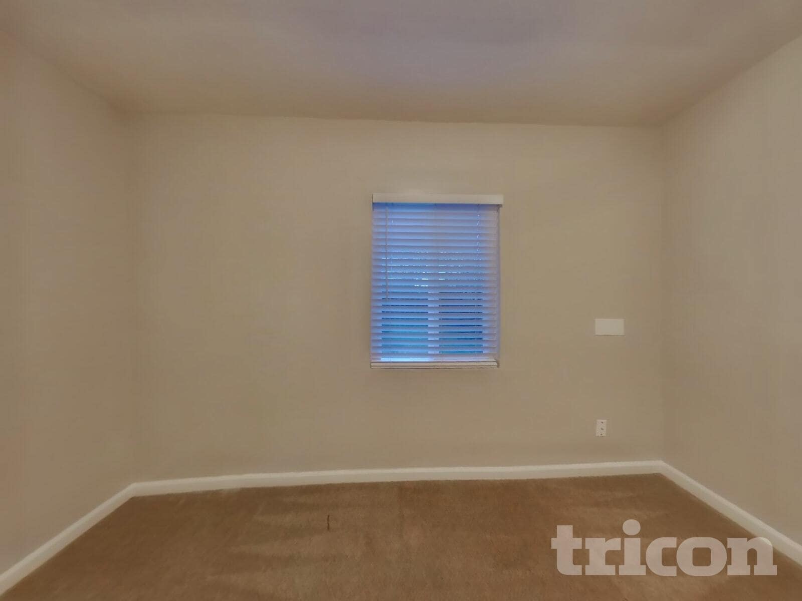 Building Photo - 421 S Abbie St