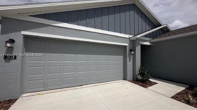 Building Photo - 303 Artemis St