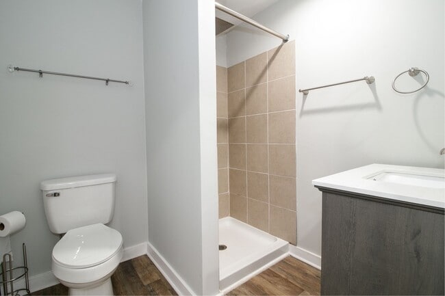 Building Photo - 510 Diuguid St