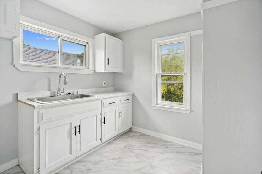 Primary Photo - 4059 N 7th St