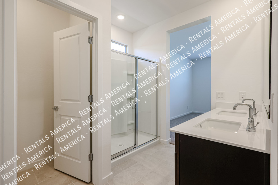 Building Photo - 15990 W Gray Fox Trl