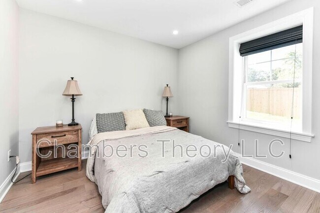 Building Photo - 3601 Keota St