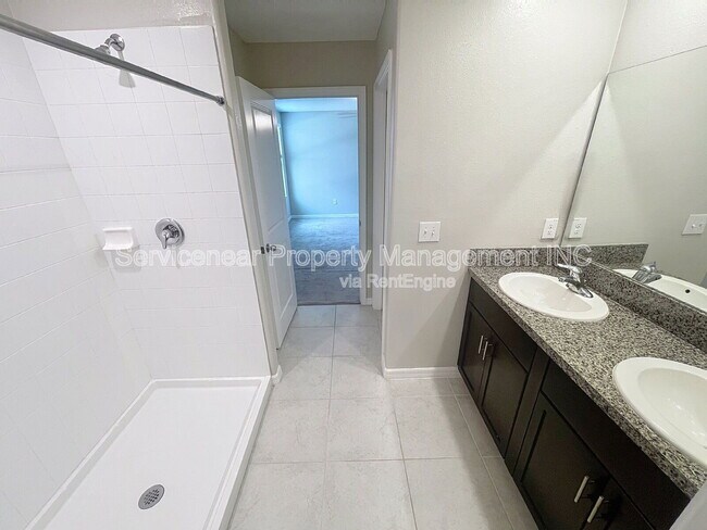 Building Photo - 3810 Romano Busciglio St