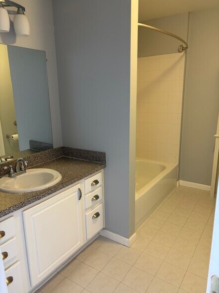 Building Photo - 53314 Zachary Dr