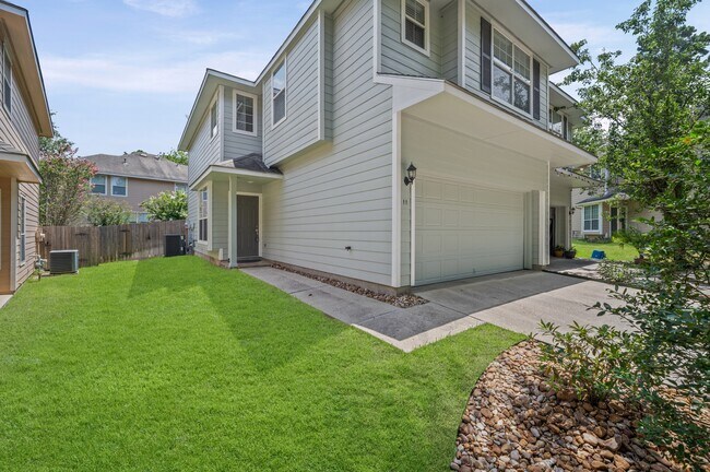 Building Photo - 11 Scenic Brook Ct