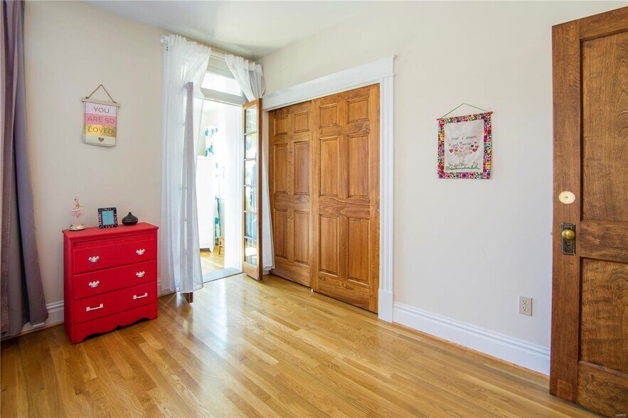 Building Photo - 6022 Pershing Ave