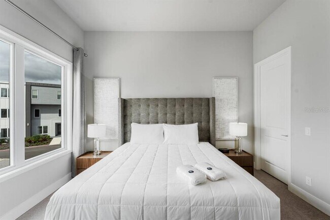 Building Photo - 7760 Sandy Ridge Dr