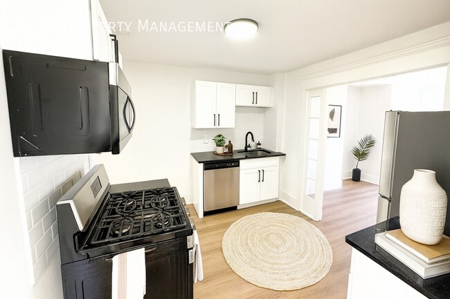 Building Photo - 119 S 54th St