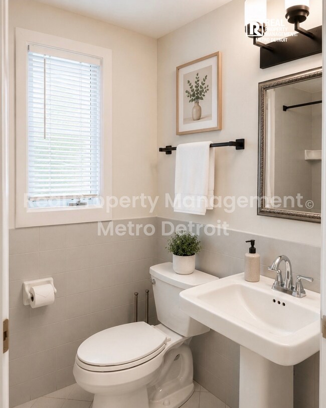 Building Photo - BEAUTIFUL BIRMINGHAM CONDO
