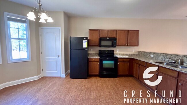 Building Photo - 2 BED, 2 BATH TOWNHOME WITH GARAGE AVAILABLE NOW!!!!!!!!!