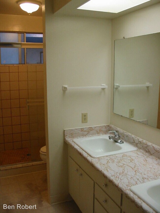 Building Photo - 285 Richfield Dr