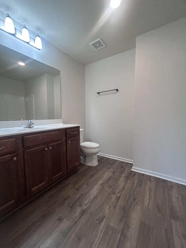 Primary bathroom - 146 Ofner Dr