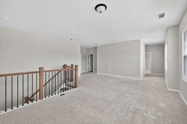 Building Photo - 4407 Silver Oak Dr
