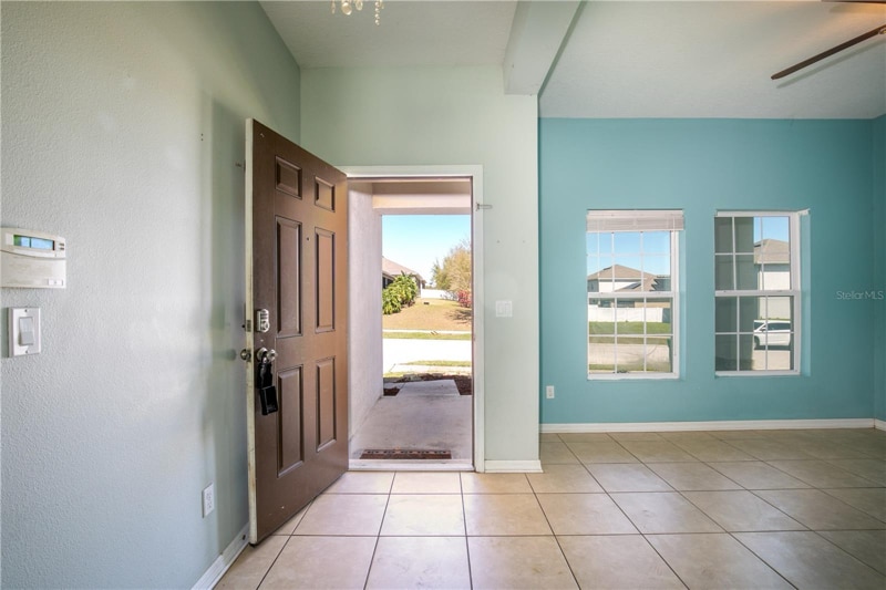 Building Photo - 2572 Limerick Cir