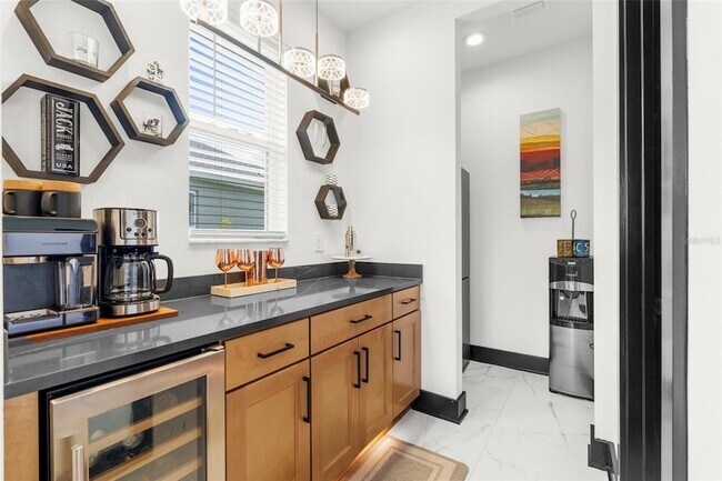 Building Photo - 8756 Windlass Cv