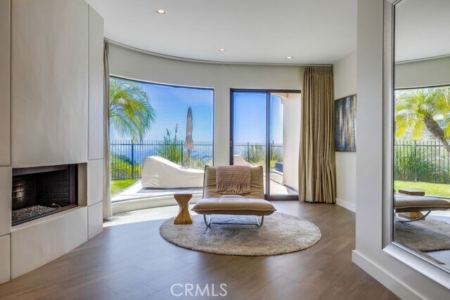 Building Photo - 1725 Del Mar Ave