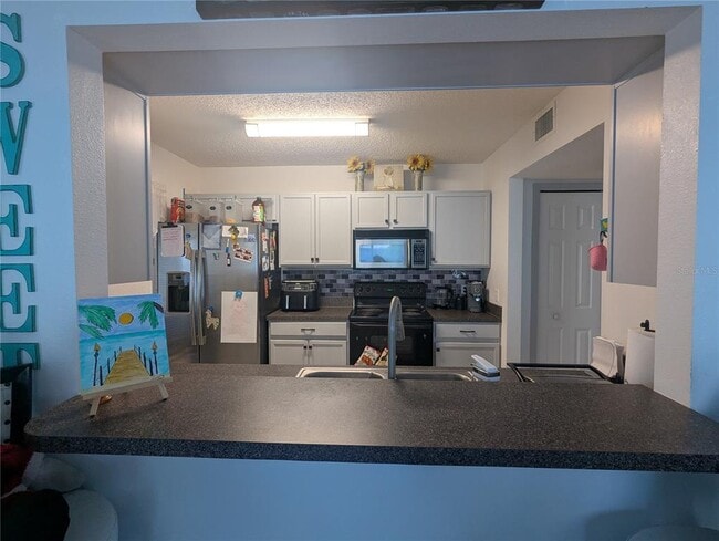 Building Photo - 10740 Keys Gate Dr