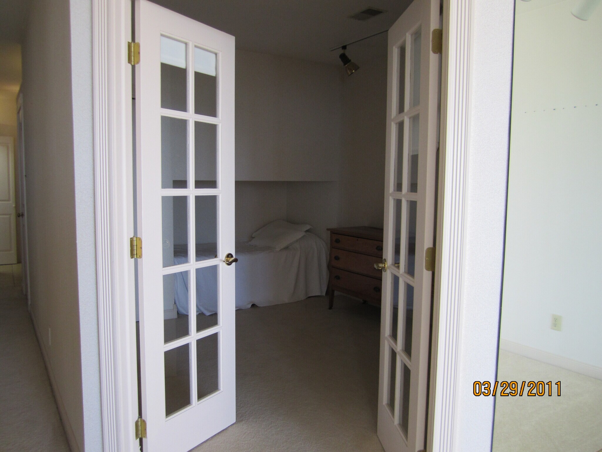 Building Photo - 4144 Ridge Rd
