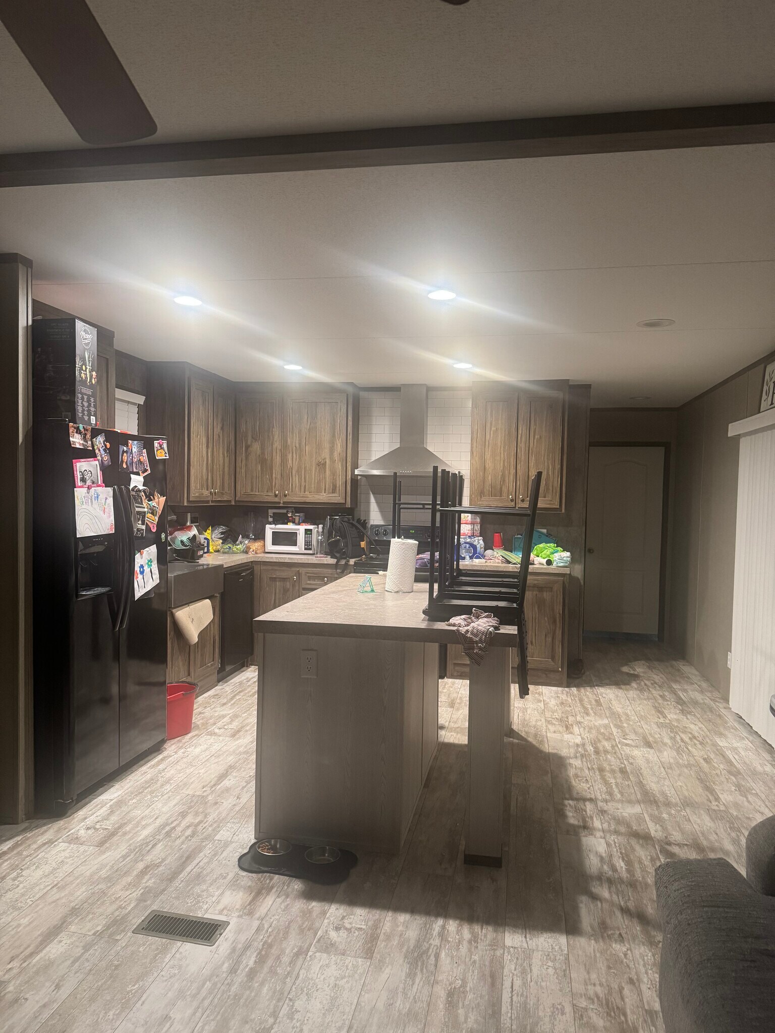 Building Photo - 8220 Pinecrest Dr