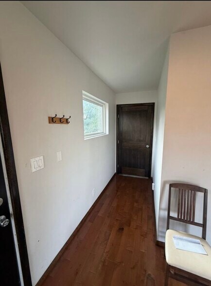 Building Photo - 946 S Leyden St