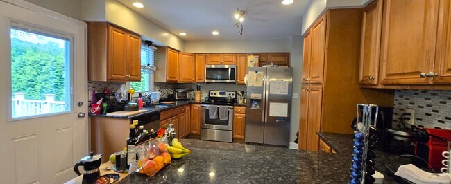 Building Photo - 30 Little Fawn Dr
