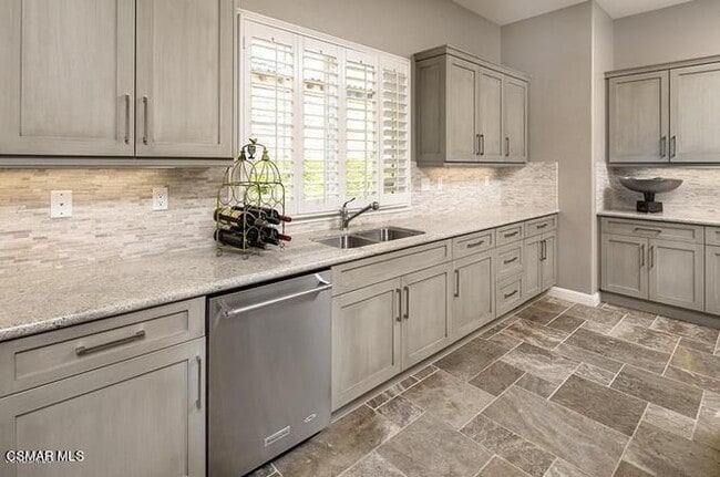 Building Photo - 7291 Range Vw Cir