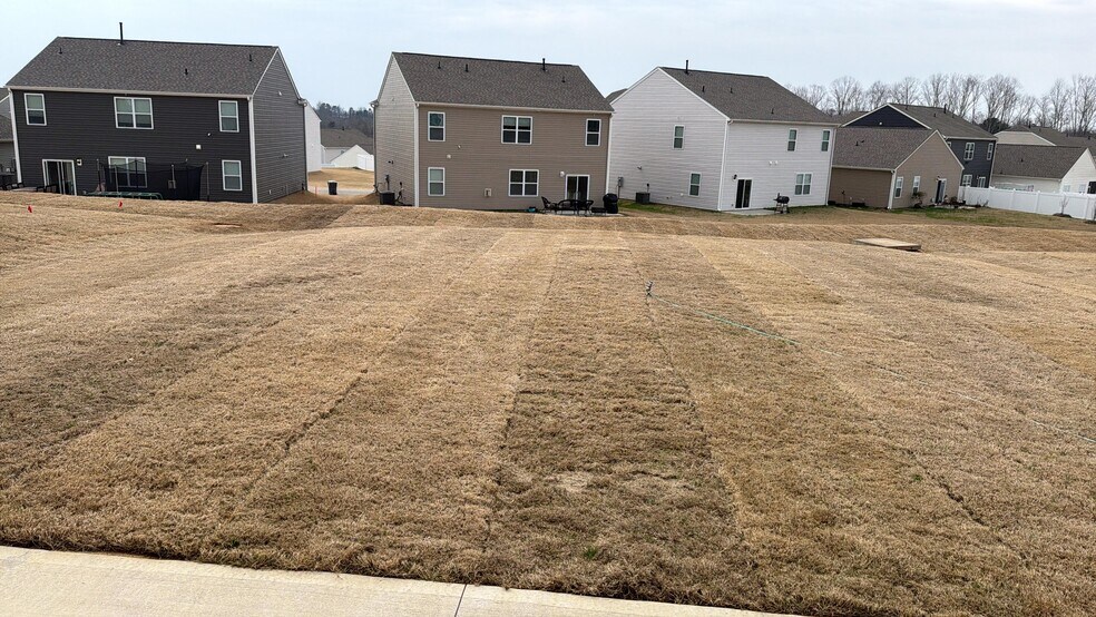 Building Photo - 1614 Yarrow Ln