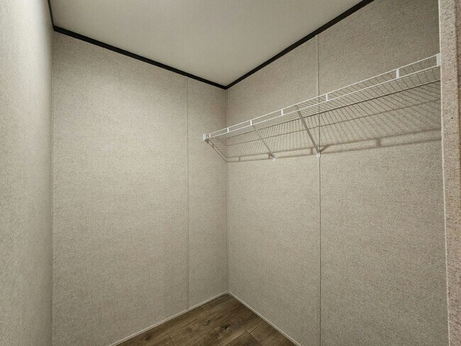 Building Photo - 1026 Myakka Dr