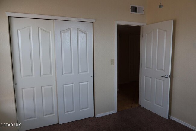 Building Photo - 12269 Sun Bridge Pl