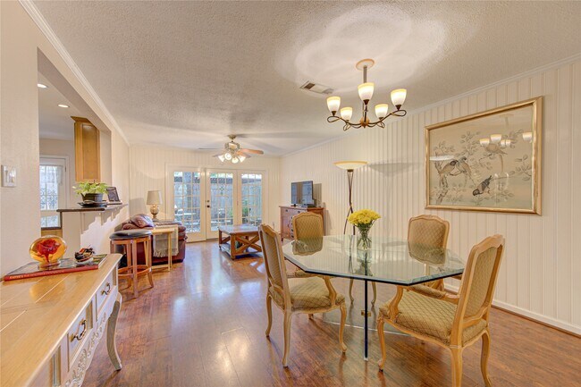 Building Photo - 824 Wax Myrtle Ln