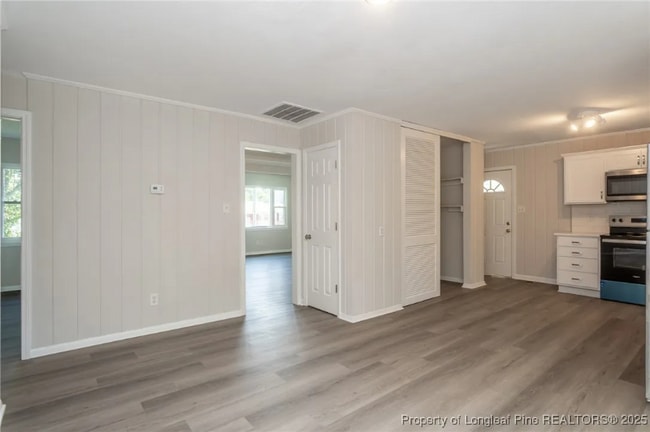 Building Photo - 675 Wiltshire Rd