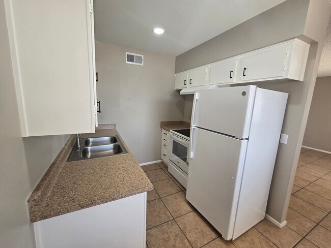 Building Photo - 2019 N 49th St