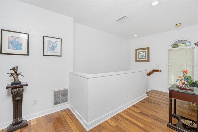 Building Photo - 202 George Rd SE